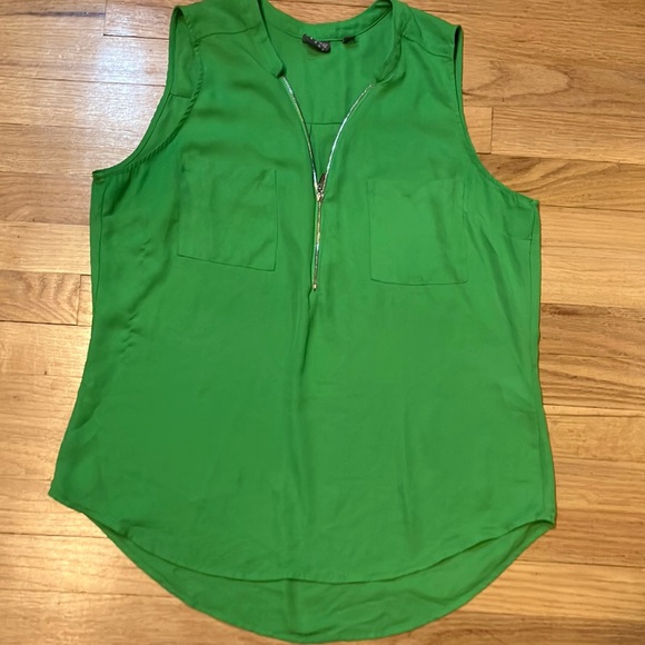 Kelly green Soho New York & Company sleeveless zippered top St Patrick’s Day - Picture 1 of 7